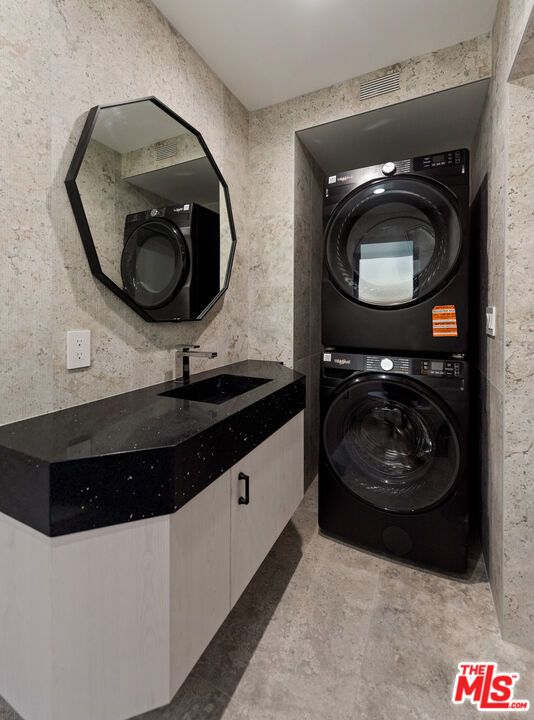 Bathroom, Dual Sink Vanities, Interior, Utility Closets, Washer