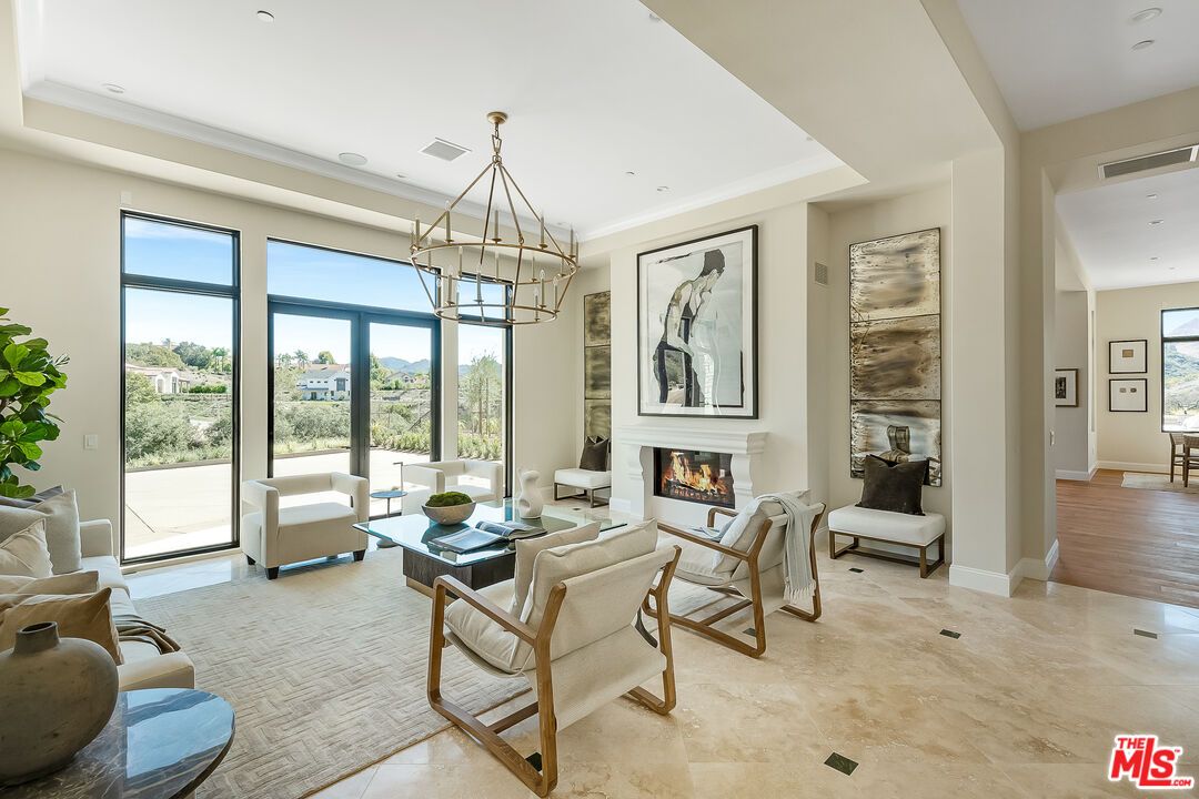 Fireplace, Interior, Living room, Pendant Lights, Recessed Lighting