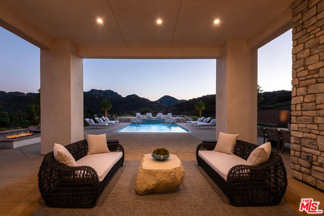 Exterior, Pool, Other