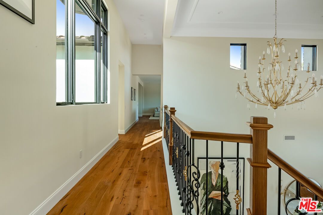 Chandelier, Interior, Wood Texture Flooring