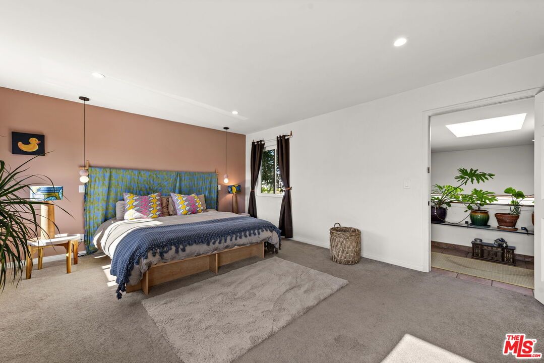 Bedroom, Interior, Pendant Lights, Recessed Lighting