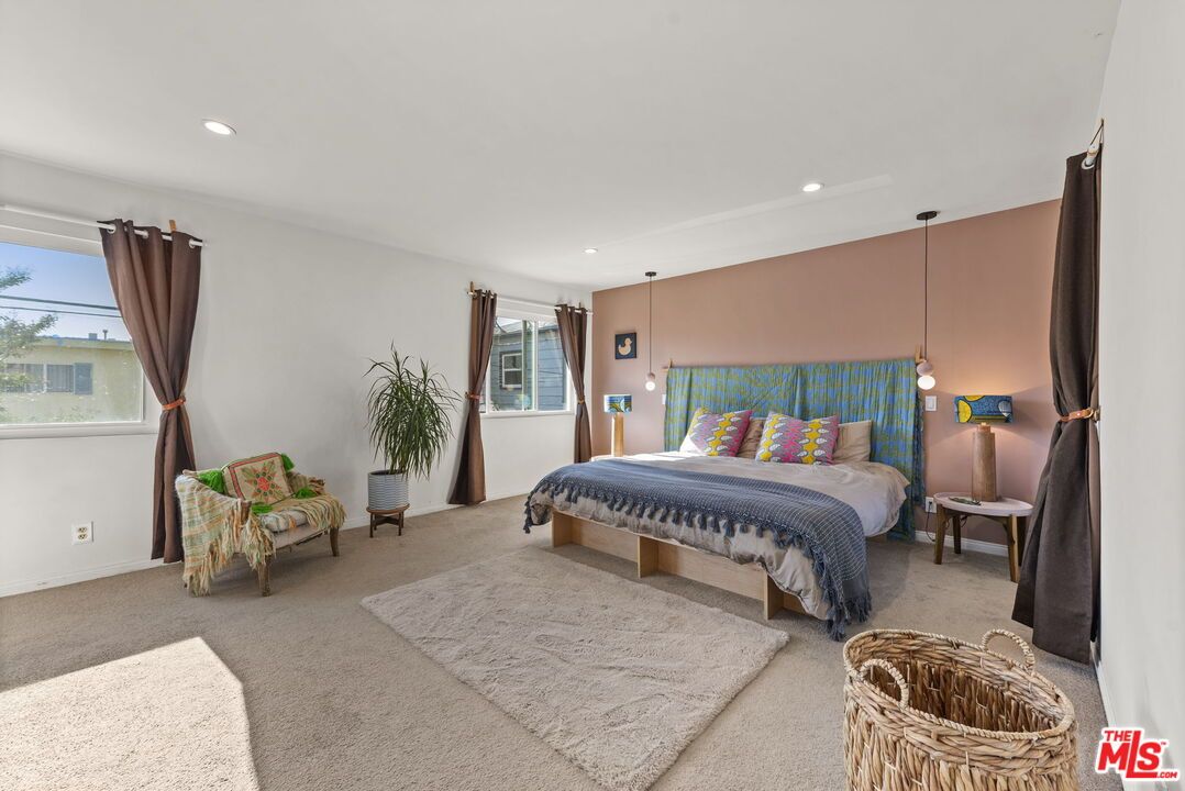 Bedroom, Interior, Pendant Lights, Recessed Lighting