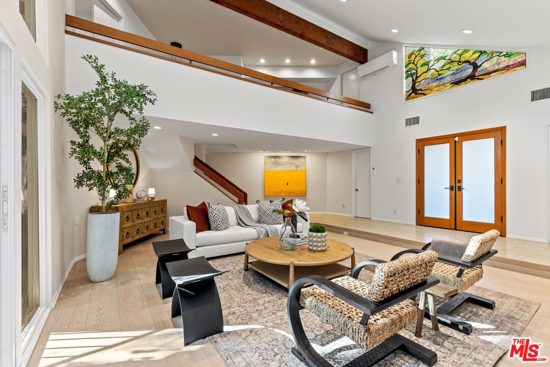 Interior, Living room, Recessed Lighting, Wooden Beams, Wood Texture Flooring