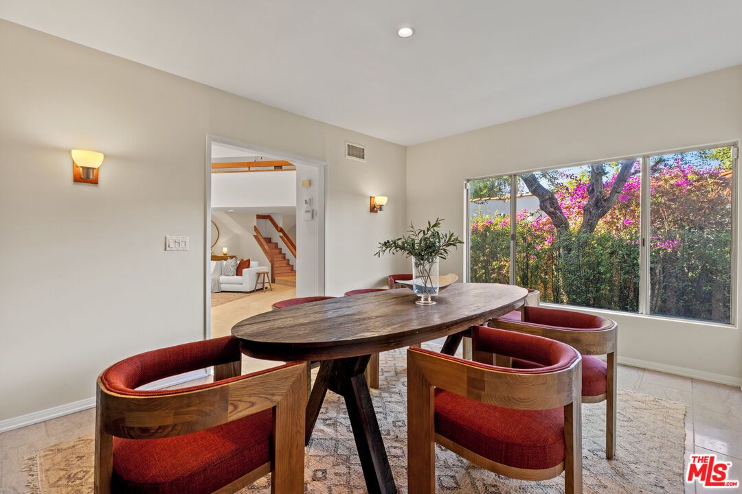 Dining room, Interior, Recessed Lighting