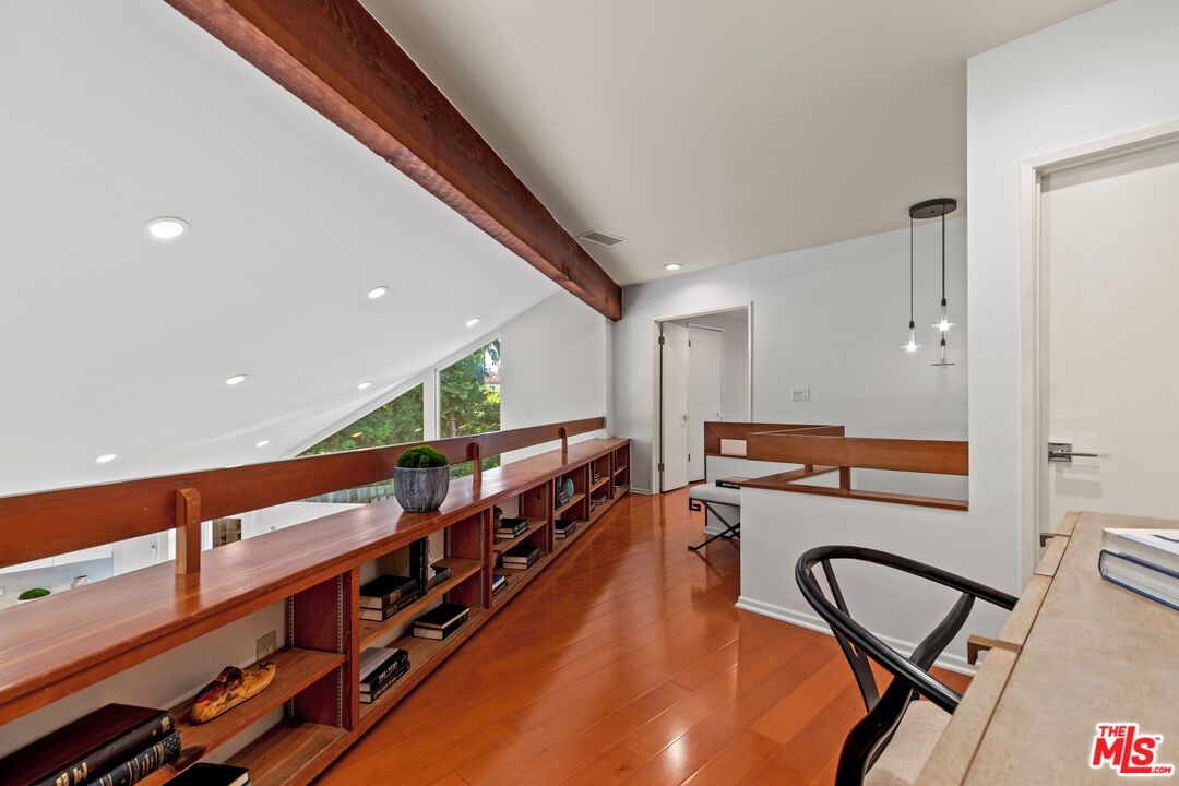Interior, Pendant Lights, Recessed Lighting, Wooden Beams, Wood Texture Flooring