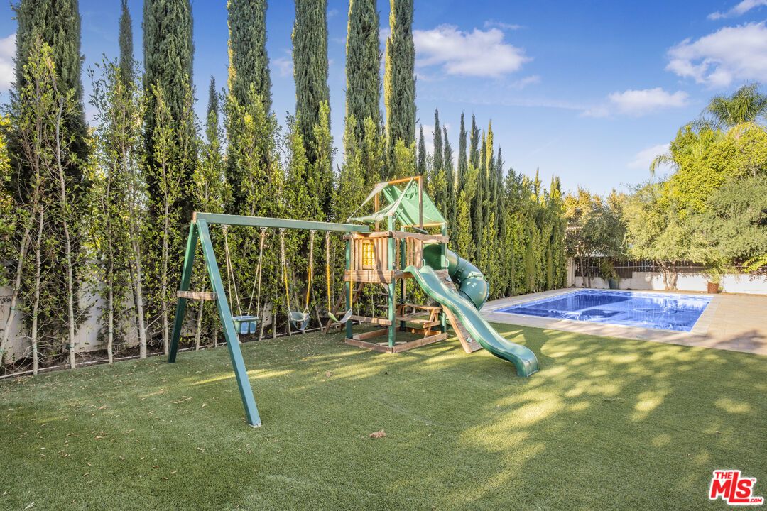Backyard, Exterior, Playground