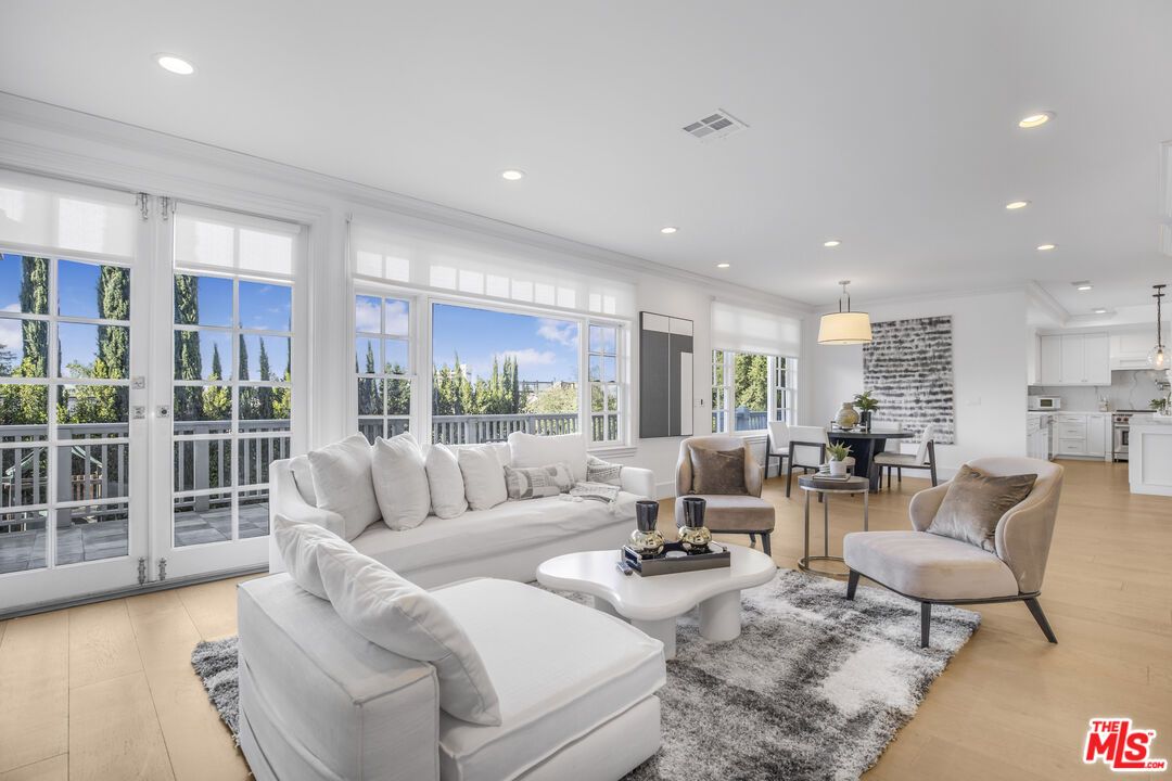Dining room, Interior, Kitchen, Living room, Pendant Lights, Recessed Lighting, Wood Texture Flooring