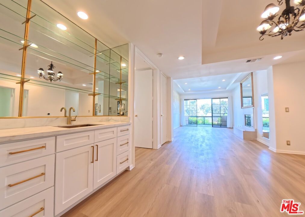Bathroom, Interior, Recessed Lighting, Wood Texture Flooring