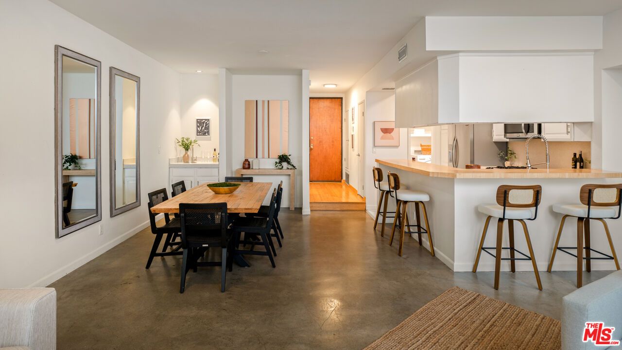 Dining room, Interior, Kitchen, Recessed Lighting