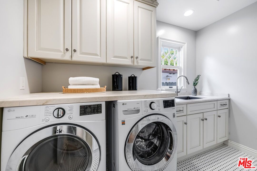 Interior, Recessed Lighting, Washer