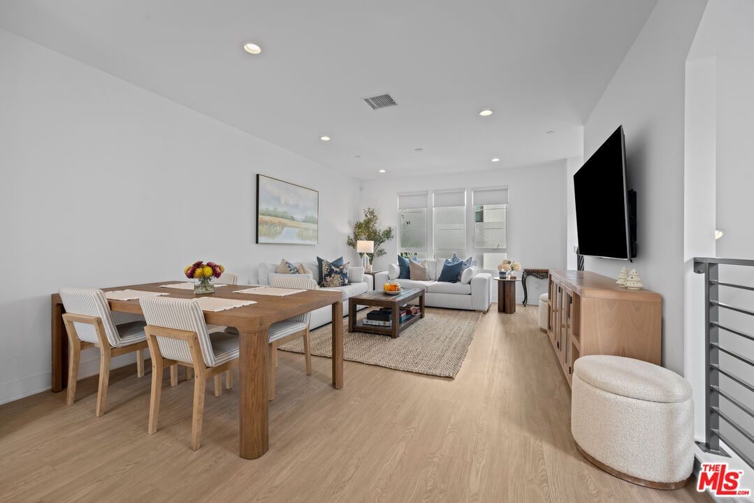 Dining room, Interior, Living room, Recessed Lighting, Wood Texture Flooring