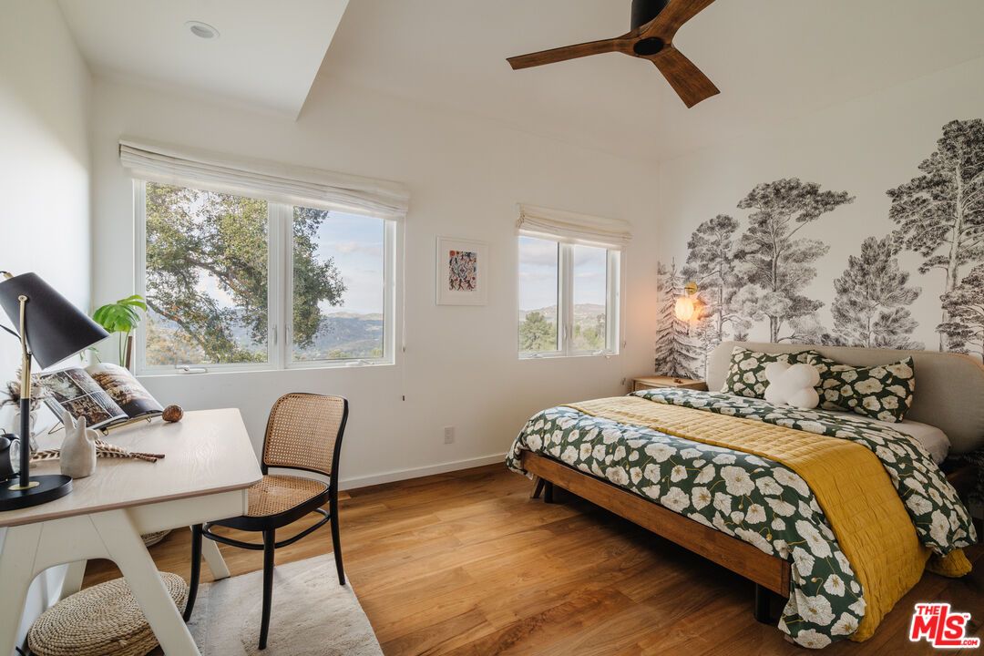 Bedroom, Home Office, Interior, Wood Texture Flooring