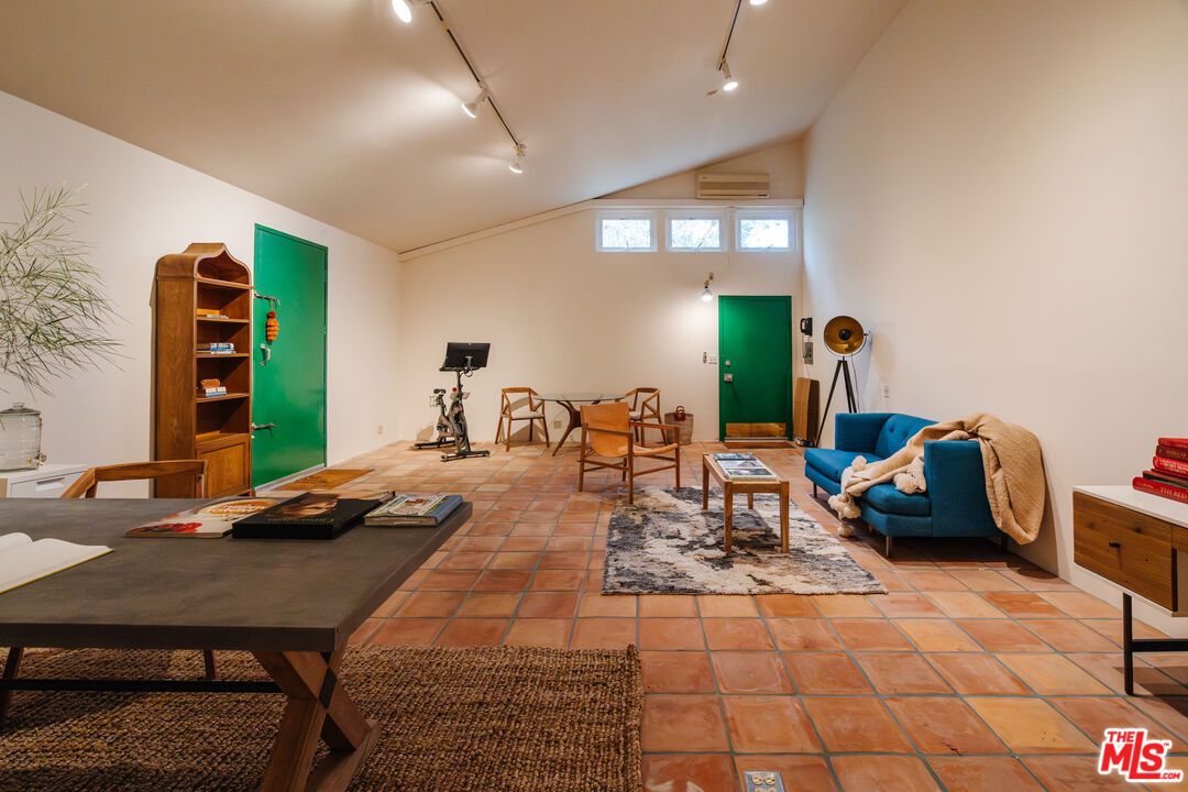 Fitness Equipment, Interior, Living room