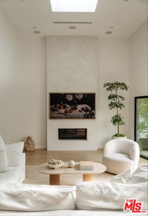 Fireplace, Interior, Living room, Recessed Lighting
