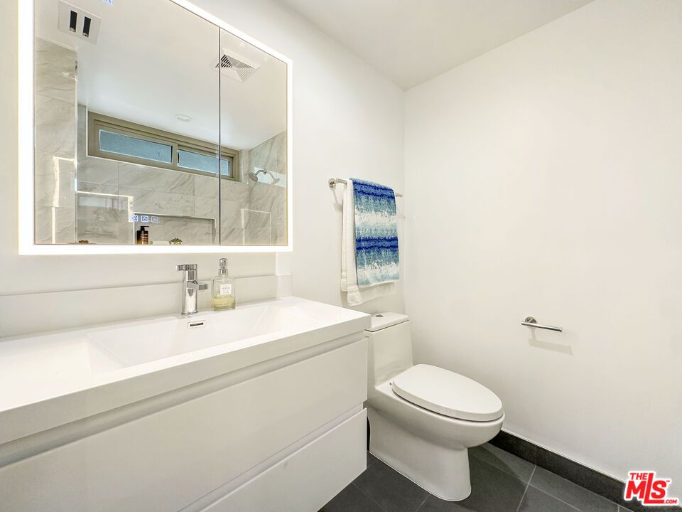 Bathroom, Interior, Marble Walls