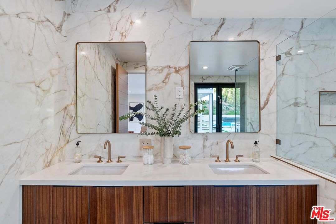 Bathroom, Dual Sink Vanities, Interior, Marble Walls