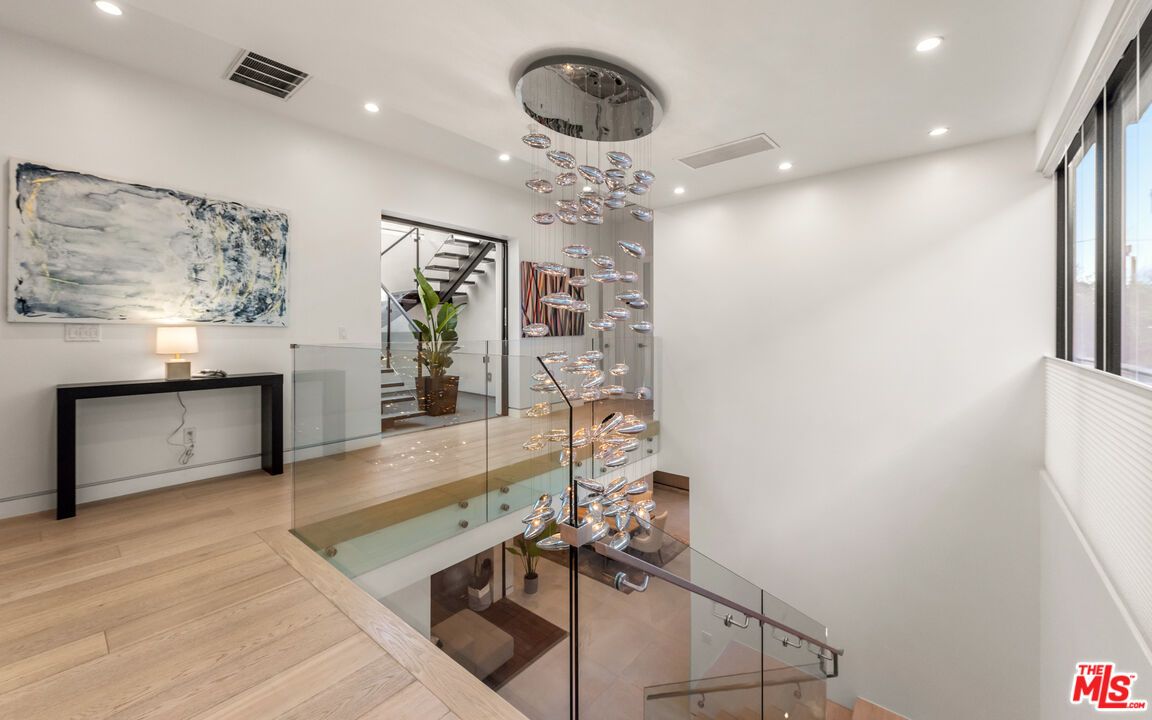 Interior, Pendant Lights, Recessed Lighting, Wood Texture Flooring