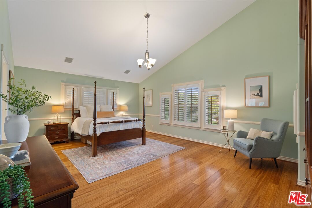 Bedroom, Interior, Pendant Lights, Wood Texture Flooring