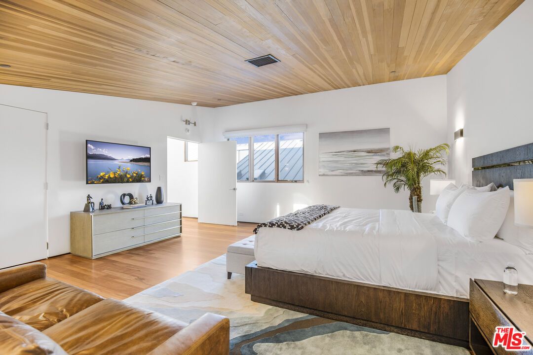 Bedroom, Interior, Wooden Ceilings, Wood Texture Flooring