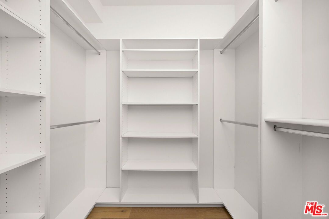 Interior, Walk-in Closets, Wood Texture Flooring