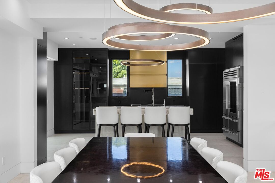 Dining room, Interior, Kitchen, Pendant Lights, Recessed Lighting, Stainless Steel Appliances