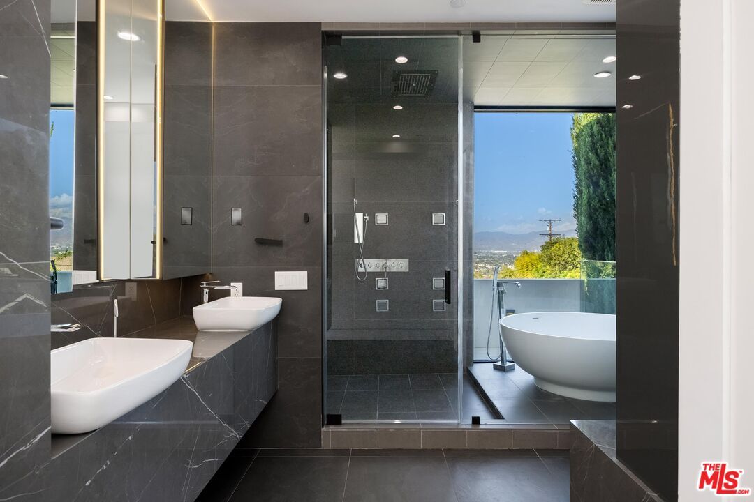 Bathroom, Free Standing Baths, Interior, Recessed Lighting