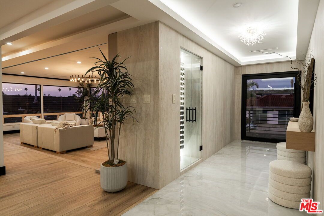 Chandelier, Interior, Living room, Marble, Recessed Lighting, Wood Texture Flooring