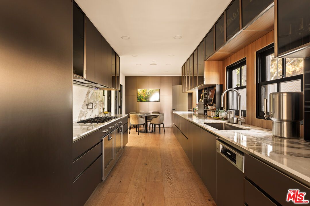 Dining room, Interior, Kitchen, Recessed Lighting, Stainless Steel Appliances, Wood Texture Flooring