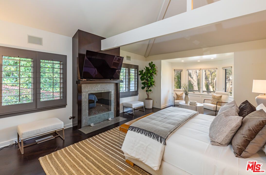 Bedroom, Fireplace, Interior, Recessed Lighting, Wood Texture Flooring