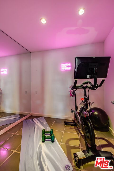 Fitness Equipment, Interior, Recessed Lighting
