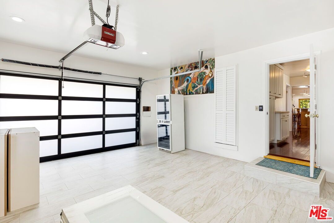 Interior, Marble, Recessed Lighting