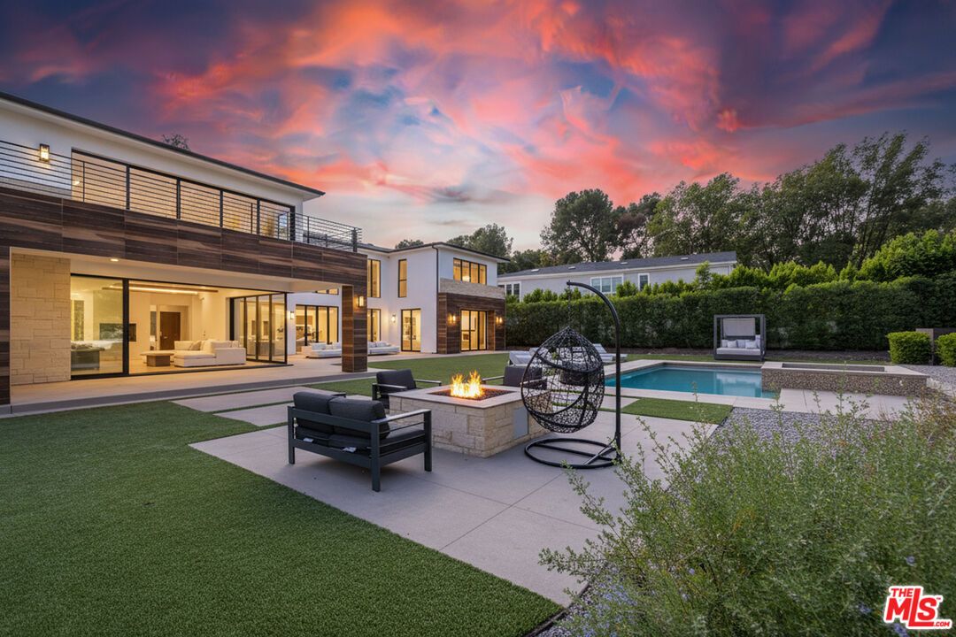 Backyard, Exterior, Pool