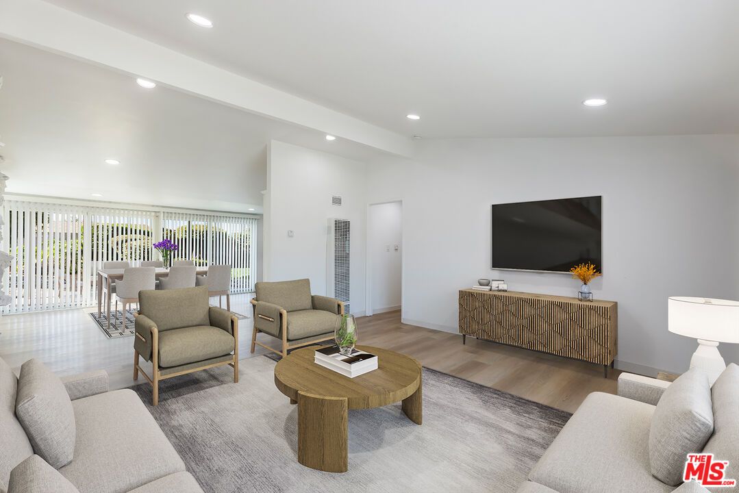 Dining room, Interior, Living room, Recessed Lighting, Wood Texture Flooring