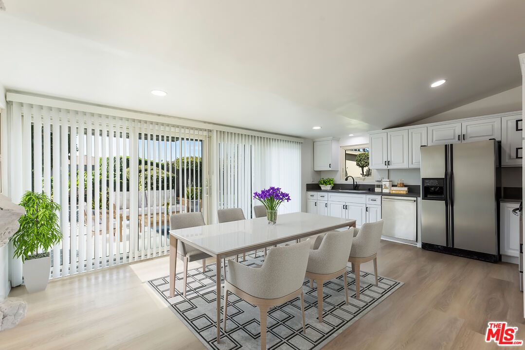 Dining room, Interior, Kitchen, Recessed Lighting, Stainless Steel Appliances, Wood Texture Flooring