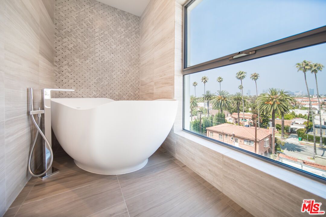 Bathroom, Free Standing Baths, Interior