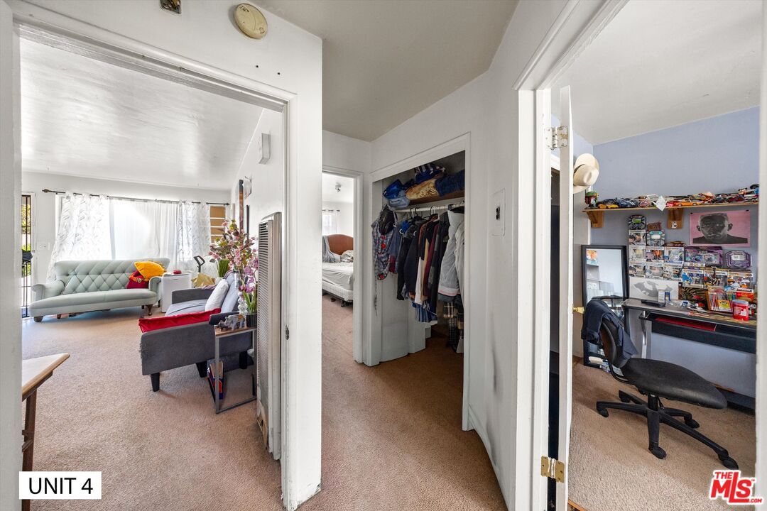 Home Office, Interior