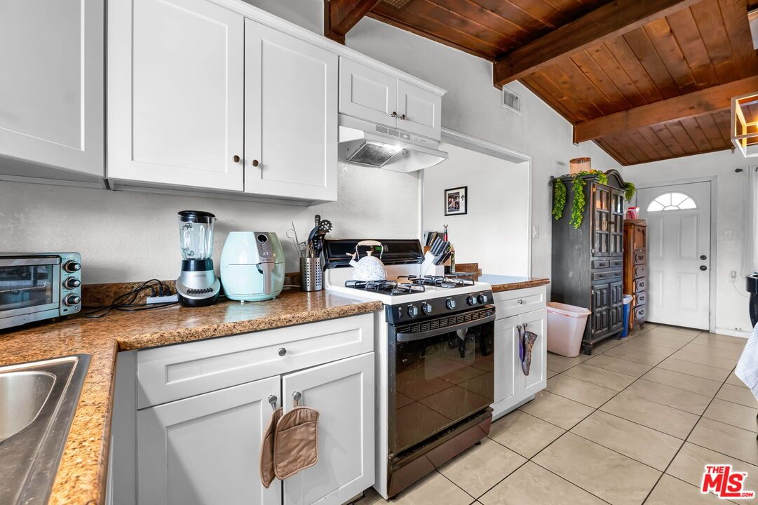 Interior, Kitchen, Stainless Steel Appliances, Wooden Beams, Wooden Ceilings