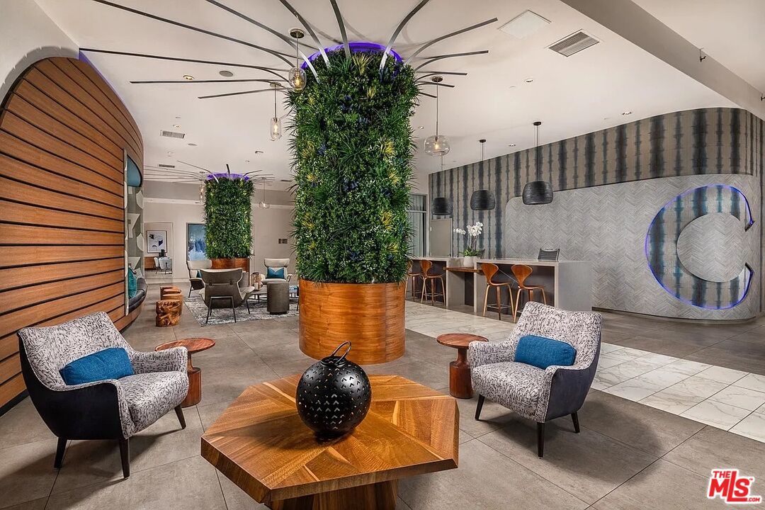 Interior, Living room, Pendant Lights, Recessed Lighting, Wooden Walls