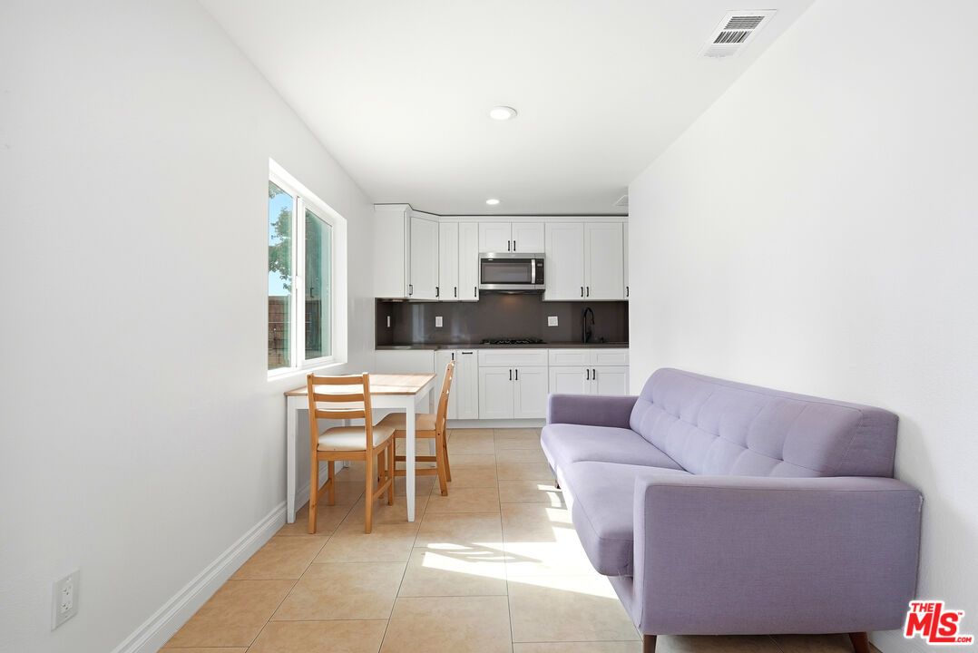Dining room, Interior, Kitchen, Recessed Lighting, Stainless Steel Appliances
