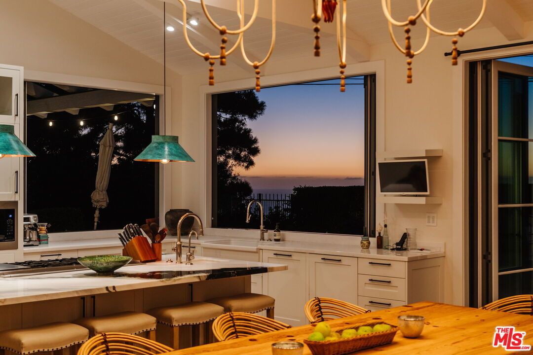 Interior, Kitchen, Pendant Lights, Water