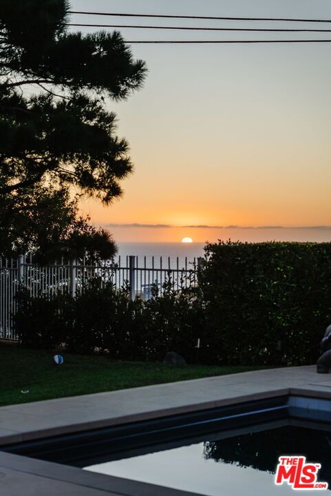 Exterior, Pool, Water