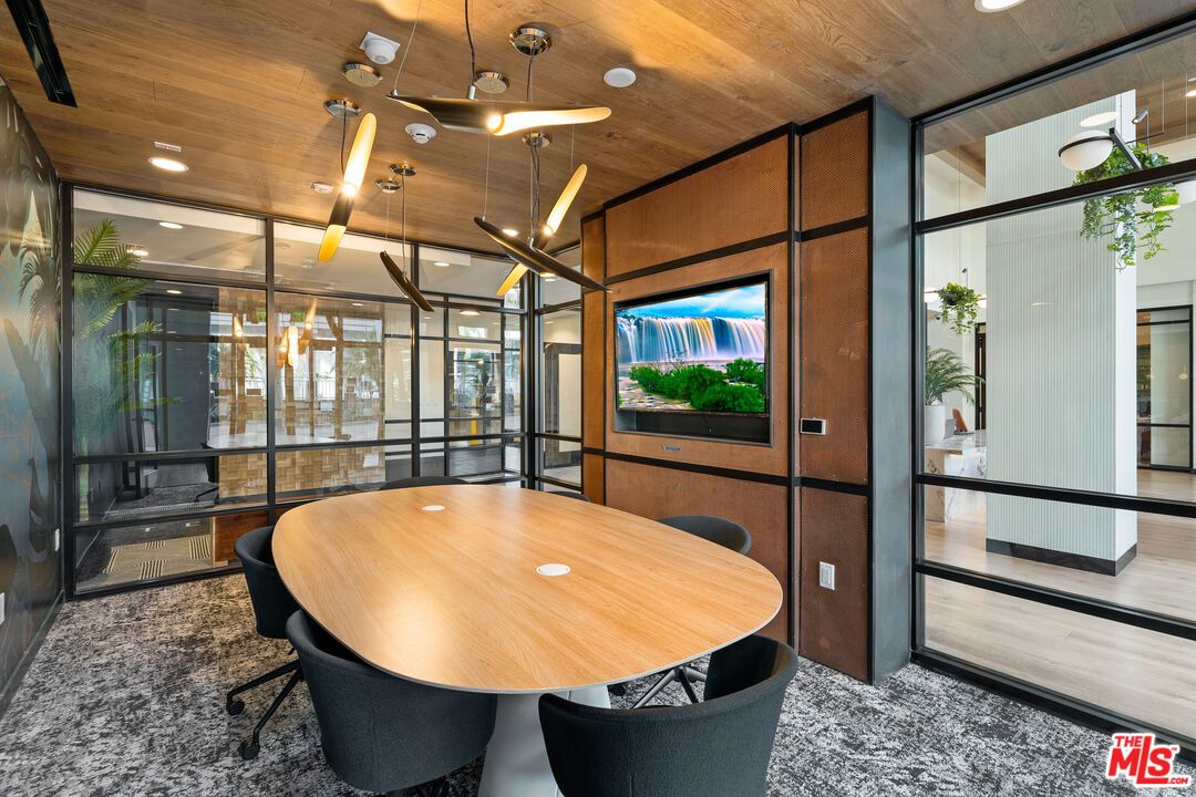 Dining room, Interior, Pendant Lights, Recessed Lighting, Wooden Ceilings