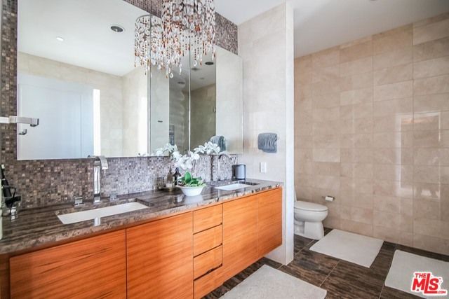 Bathroom, Chandelier, Dual Sink Vanities, Interior, Recessed Lighting