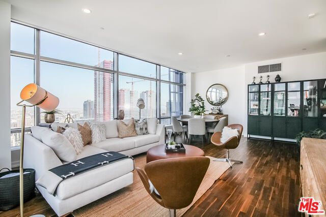 Dining room, Interior, Living room, Recessed Lighting, Wood Texture Flooring