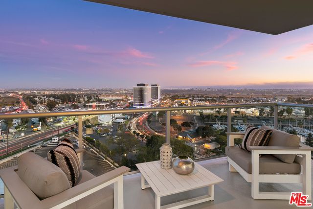 Exterior, Other, Skyline