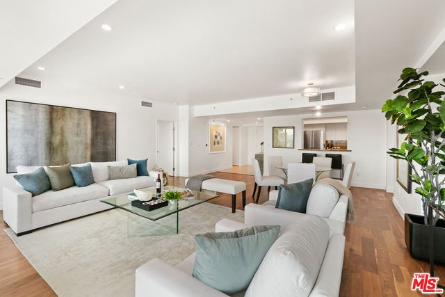 Dining room, Interior, Living room, Pendant Lights, Recessed Lighting, Wood Texture Flooring