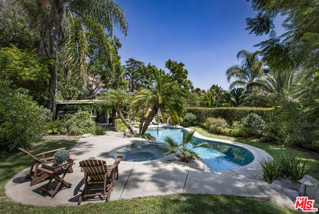 Backyard, Exterior, Pool