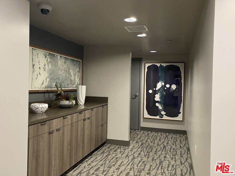 Interior, Recessed Lighting