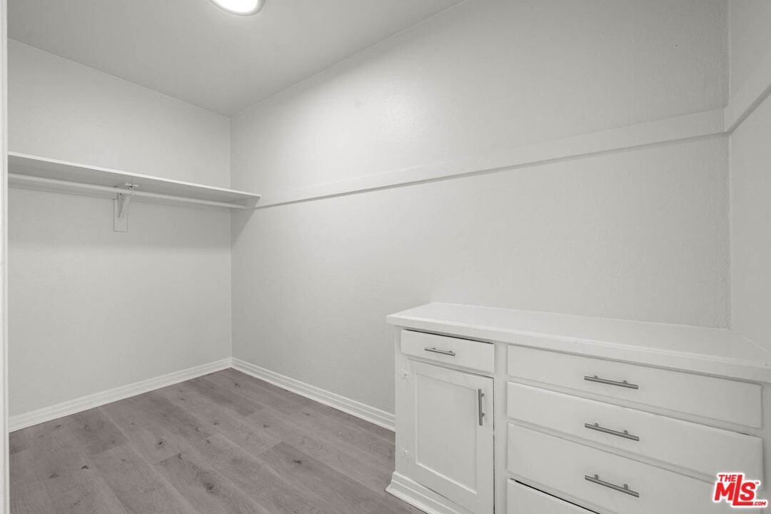 Interior, Recessed Lighting, Walk-in Closets, Wood Texture Flooring