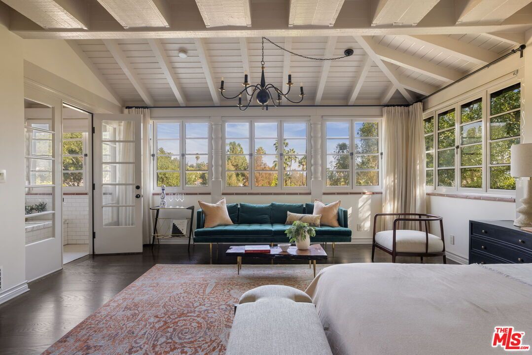 Chandelier, Interior, Living room, Wood Texture Flooring